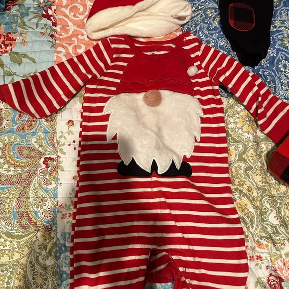 Lot of 4 18 mon Christmas outfits, Rudolf, Knome, Santa, Toy Story - Picture 3 of 5